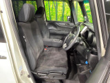 運転席シート廻りは使用感も少なく、良好な状態となっています。丁寧に使われていたことがよくわかりますね。