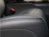 運転席シートメモリー機能を装備。お好みのドライビングポジションを簡単に呼び出せる、便利な快適装備です。