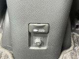 【アクセサリーコンセント】非常時などに役立つAC100Vコンセント付きです。