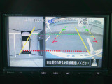 バックカメラを装備しております。駐車時に大変役立ちますよ♪運転が苦手な方の味方になってくれます。