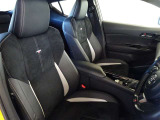 【清潔室内】室内隅々まで丁寧に清掃をしておりますので、気持ちよくお乗り頂くことができます♪