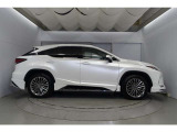 レクサスオーナーズデスク。2年間無料でお使いいただけます。ナビの目的地設定から駐車場案内など、専任コミュニケーターが24時間365日サポートいたします。