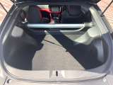 普段のお買い物や通勤、送迎等に十分な荷室スペースを確保しております。