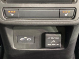 【前席+後席シートヒーター】寒い日に重宝するシートヒーターを後席にも装備!エアコンより早く温まってくれるので寒がりの人も安心ですね♪エアコンの温風は乾燥するから苦手、という方にもをおすすめです。