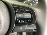 【アダプティブクルーズコントロール】高速道路での長距離走行が楽に!!自動で速度を保つクルーズコントロールが、衝突軽減システムと連携し、前方の車両を感知して車間を保つように速度調節してくれます!!