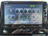 純正のディスプレイオーディオです!CD/DVD再生、SDカードやUSBを差し込んでの音楽鑑賞、フルセグでのTV視聴などが出来ます!