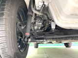お車を安心してお乗りいただく為には、足回りの定期点検が欠かせません。サービスサポート(有償保証)では無料点検もご提供しており、安心のカーライフをお過ごしいただけるサポート体制が整っています。