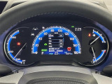 【メーターまわり】ドライバーから見やすい位置にあって安全運転に寄与します。マルチインフォメーションディスプレイでは、クルマに関する情報の確認はもちろん、各種安全機能・装備のON/OFFも設定可能。