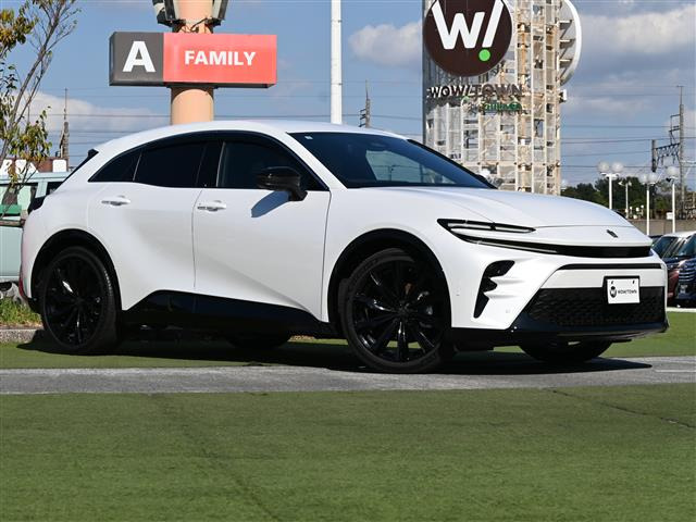 クラウンスポーツ 2.5 Z E-Four 4WD 本革シート