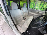 運転席シート廻りは使用感も少なく、良好な状態となっています。丁寧に使われていたことがよくわかりますね。