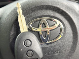 【キーレス】少し離れた場所からでもボタン一つでドアの開錠・施錠ができるのでとっても便利!ドアの鍵穴周りに傷をつけることもありません♪