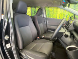 運転席シート廻りは使用感も少なく、良好な状態となっています。前オーナー様が丁寧に使っていたことがよくわかりますね。