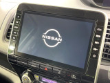 【大画面ナビ】人気の大型10インチナビを装備。存在感のある大画面はインパクト大!ナビ利用時のマップ表示は見やすく、テレビやDVDは臨場感がアップ!いつものドライブがグッと楽しくなります♪