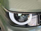 【LEDヘッドライト】悪天候や夜間走行時も良好な視界を確保し安心して運転できる高輝度LEDヘッドライトを装備!点灯速度が早く、消費電力も抑えられています。