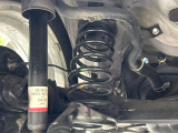 お車を安心してお乗りいただく為には、足回りの定期点検が欠かせません。サービスサポート(有償保証)では無料点検もご提供しており、安心のカーライフをお過ごしいただけるサポート体制が整っています。