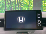 【9インチ ホンダコネクトディスプレイ】視認性の高い大画面ディスプレイでナビの使用や、お持ちのスマートフォンと連携したbluetoothでの音楽再生が可能です♪