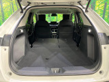 普段のお買い物や通勤、送迎等に十分な荷室スペースを確保しております。セカンドシートを倒すと、大きな荷物の積載も可能です♪
