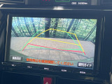 【バックカメラ】駐車時に後方がリアルタイム映像で確認できます。大型商業施設や立体駐車場での駐車時や、夜間のバック時に大活躍!運転スキルに関わらず、今や必須となった装備のひとつです!