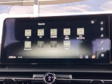 AM・FMをはじめ、BluetoothやUSBなど選択できる音源が画面に一覧表示されます。使いたい項目を見比べやすく、普段お好みの音楽や音声を楽しみたい方にも便利な装備です。