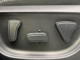 【パワーシート】スイッチ一つで簡単にシートの微調整が可能!電動だから力もいりません!快適なシートポジションにセットして、快適なドライブをお楽しみください。