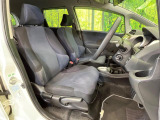 運転席シート廻りは使用感も少なく、良好な状態となっています。丁寧に使われていたことがよくわかりますね。