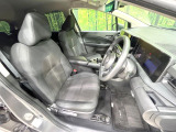 運転席シート廻りは使用感も少なく、良好な状態となっています。前オーナー様が丁寧に使っていたことがよくわかりますね。