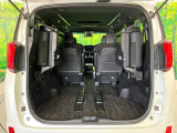 普段のお買い物や通勤、送迎等に十分な荷室スペースを確保しております。セカンドシートを倒すと、大きな荷物の積載も可能です♪