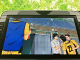 画面いっぱいに映像を表示でき、停車中にテレビ番組を視聴したいときにも活用できます。見やすい大きさで内容を確認しやすく、休憩時間を車内で過ごす際にも便利な装備です。