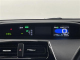 【メーターまわり】ドライバーから見やすい位置にあって安全運転に寄与します。マルチインフォメーションディスプレイでは、クルマに関する情報の確認はもちろん、各種安全機能・装備のON/OFFも設定可能。