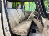 運転席シート廻りは使用感も少なく、良好な状態となっています。丁寧に使われていたことがよくわかりますね。