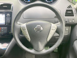 【純正革巻きステアリング】上質な革を使用することで、手にしっかり馴染みとても運転しやすいハンドルです♪
