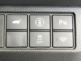 【パワーバックドア】スマートキーや運転席のボタンを押すだけでリアゲートが自動で開閉します!荷物を持っている時や、高い位置にあるバックドアを閉める際に便利な機能です♪