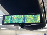 【インテリジェントルームミラー】後席の大きな荷物や同乗者で後方が確認しづらい時でも安心!カメラが撮影した車両後方の映像をルームミラー内に表示。クリアな視界で状況の確認が可能です!
