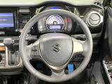 【ステアリングスイッチ】運転中、前方から目線をそらすことなく、オーディオ等の操作が可能な便利機能!安心&快適なドライブを演出してくれます♪