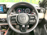 【純正革巻きステアリング】上質な革を使用することで、手にしっかり馴染みとても運転しやすいハンドルです♪