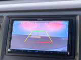 【バックカメラ】駐車時に後方がリアルタイム映像で確認できます。大型商業施設や立体駐車場での駐車時や、夜間のバック時に大活躍!運転スキルに関わらず、今や必須となった装備のひとつです!