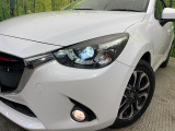 【LEDヘッドライト】悪天候や夜間走行時も良好な視界を確保し安心して運転できる高輝度LEDヘッドライトを装備!点灯速度が早く、消費電力も抑えられています。