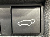 【パワーバックドア】スマートキーや運転席のボタンを押すだけでリアゲートが自動で開閉します!荷物を持っている時や、高い位置にあるバックドアを閉める際に便利な機能です♪