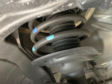 お車を安心してお乗りいただく為には、足回りの定期点検が欠かせません。サービスサポート(有償保証)では無料点検もご提供しており、安心のカーライフをお過ごしいただけるサポート体制が整っています。