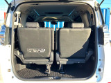 普段のお買い物や通勤、送迎等に十分な荷室スペースを確保しております。セカンドシートを倒すと、大きな荷物の積載も可能です♪