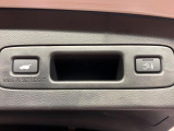 【パワーバックドア】スマートキーや運転席のボタンを押すだけでリアゲートが自動で開閉します!荷物を持っている時や、高い位置にあるバックドアを閉める際に便利な機能です♪