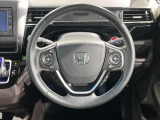 【ステアリングスイッチ】運転中、前方から目線をそらすことなく、オーディオ等の操作が可能な便利機能!安心&快適なドライブを演出してくれます♪