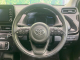 インテリアに合わせたデザインのステアリングは、運転される方のことも考え、運転しやすい形状、大きさです。是非一度、実際に触ってお確かめください。