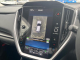 【マルチテレインモニター】車のフロントやサイドのカメラ画像を同時にモニター表示することで、悪路や狭い道を走行時でも周囲の状況確認ができ安心!本格SUVにうれしい装備です♪