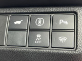 【パワーバックドア】スマートキーや運転席のボタンを押すだけでリアゲートが自動で開閉します!荷物を持っている時や、高い位置にあるバックドアを閉める際に便利な機能です♪
