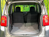 普段のお買い物や通勤、送迎等に十分な荷室スペースを確保しております。セカンドシートを倒すと、大きな荷物の積載も可能です♪