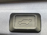 【パワーバックドア】スマートキーや運転席のボタンを押すだけでリアゲートが自動で開閉します!荷物を持っている時や、高い位置にあるバックドアを閉める際に便利な機能です♪