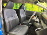 運転席シート廻りは使用感も少なく、良好な状態となっています。前オーナー様が丁寧に使っていたことがよくわかりますね。