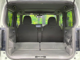 普段のお買い物や通勤、送迎等に十分な荷室スペースを確保しております。セカンドシートを倒すと、大きな荷物の積載も可能です♪