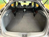 普段のお買い物や通勤、送迎等に十分な荷室スペースを確保しております。セカンドシートを倒すと、大きな荷物の積載も可能です♪